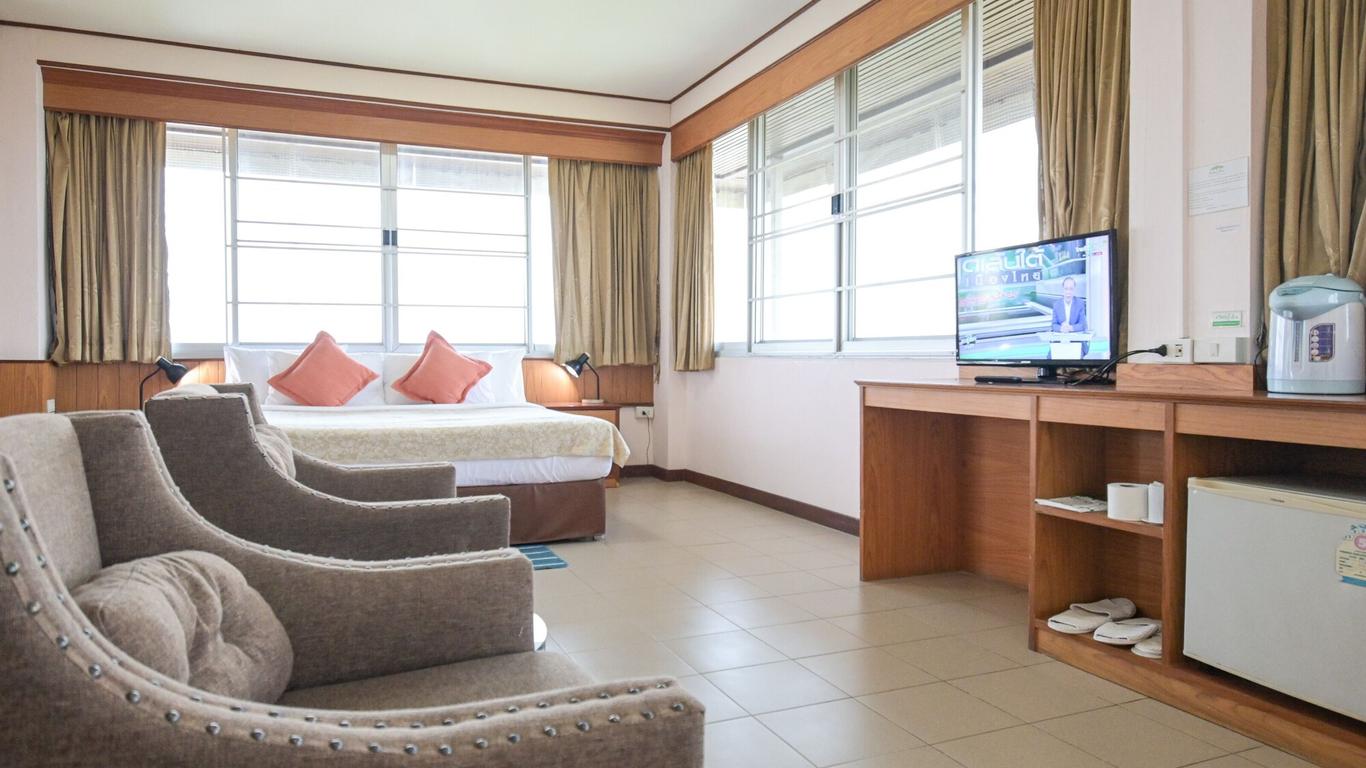 Rattana Park Hotel