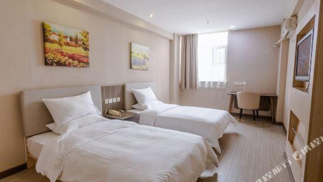 Tianhe Hotel (Shenzhen Bao'an Airport Fuwei Metro Station)