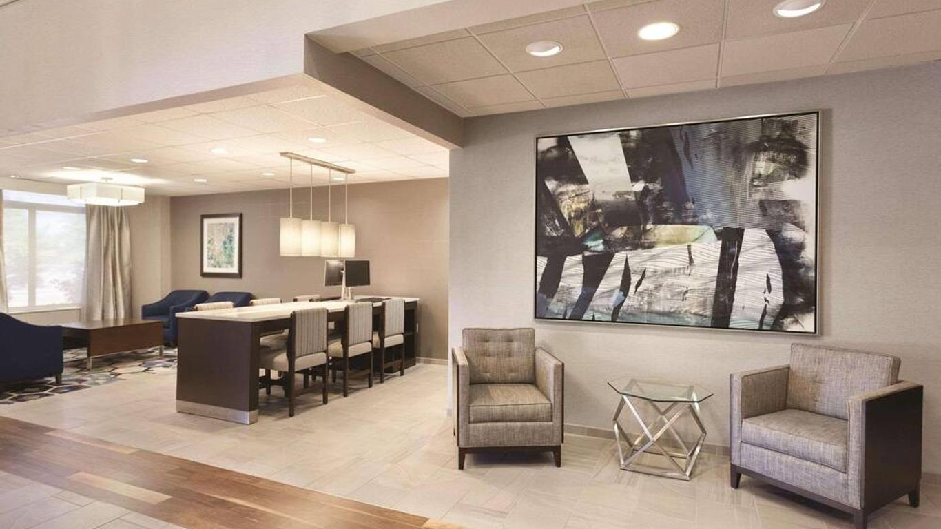 Radisson Hotel Dallas North Addison