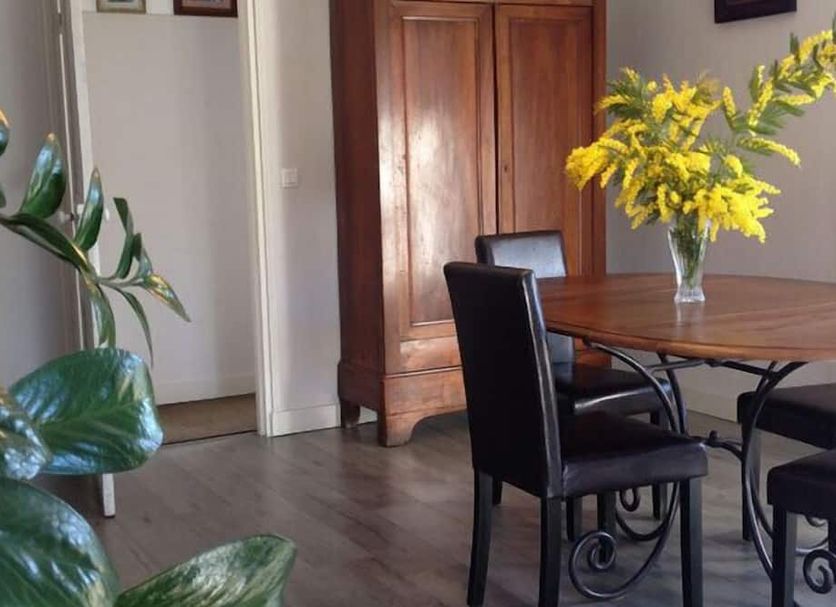 Dining room Photo