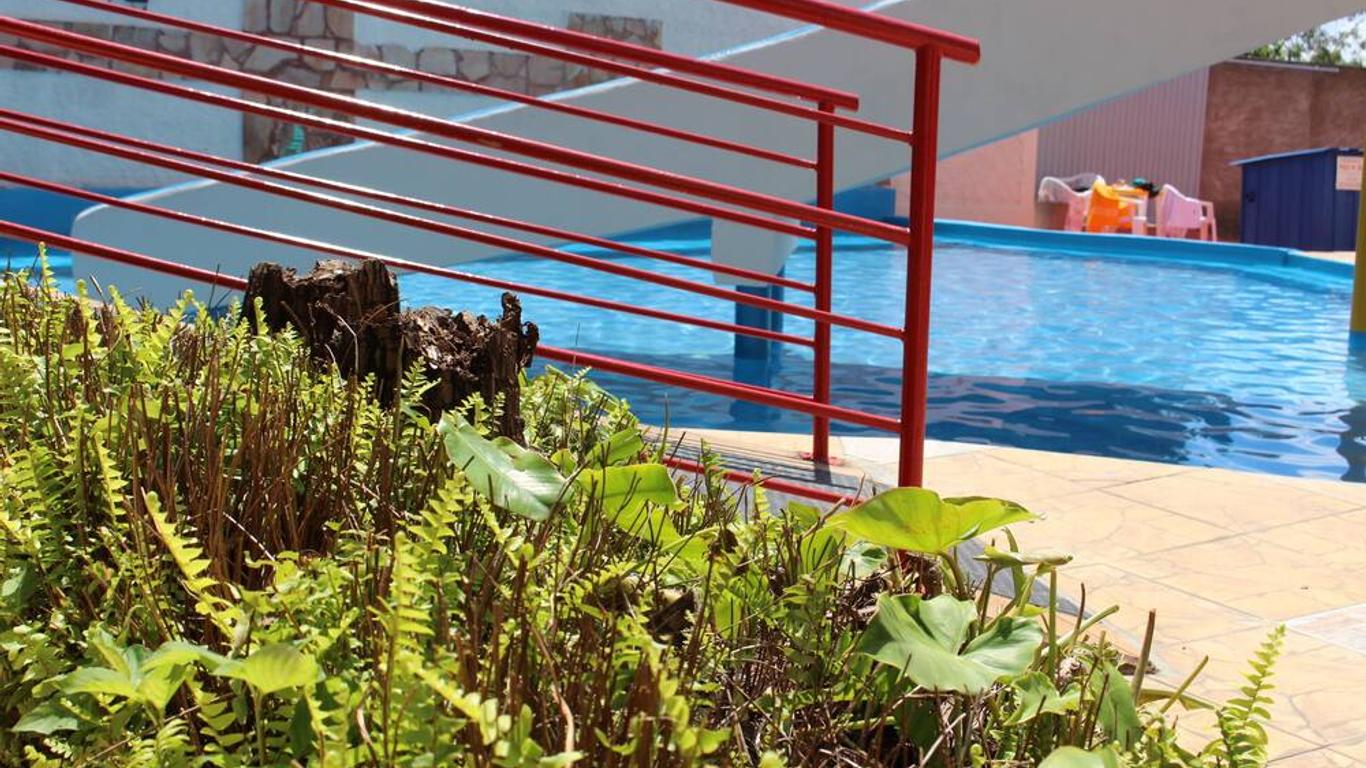 Bica Pau Hotel