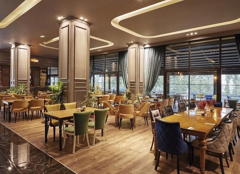 Restaurant Photo