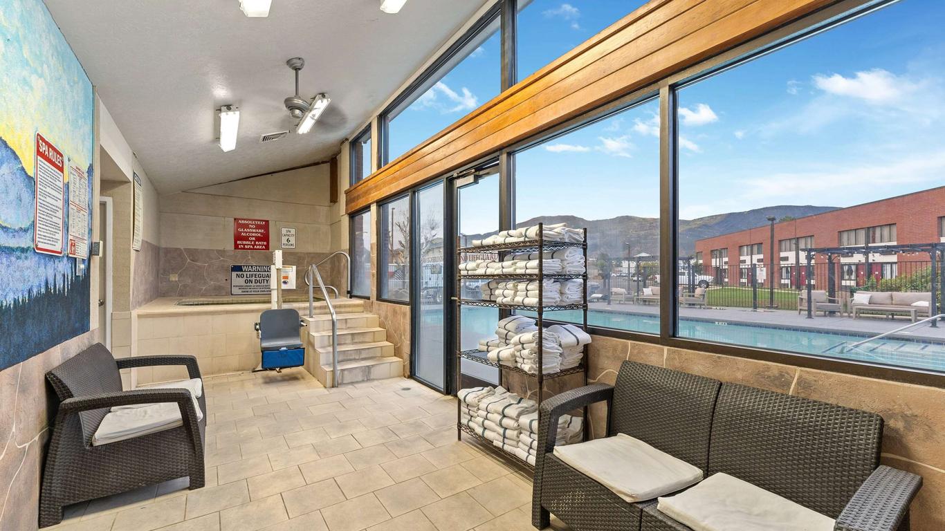 Ramada by Wyndham Cedar City