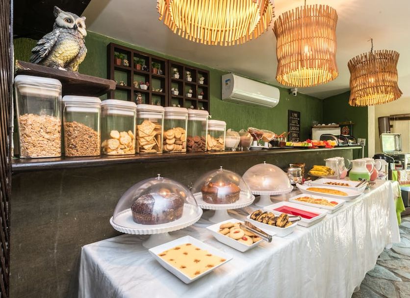 Buffet Photo