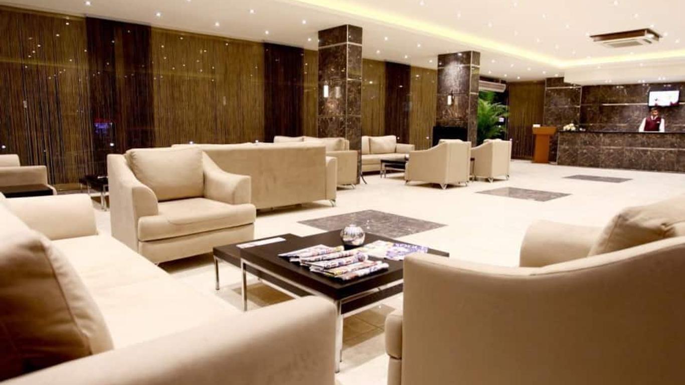 Pietra Hotel