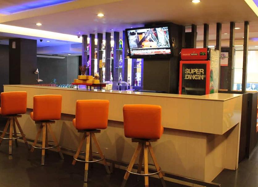 Bar Photo