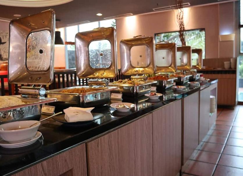 Buffet Photo