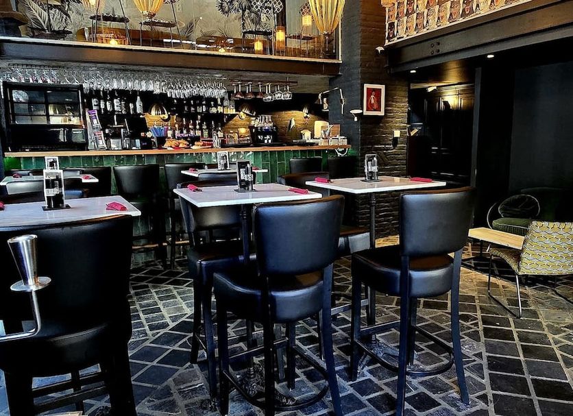Bar Photo