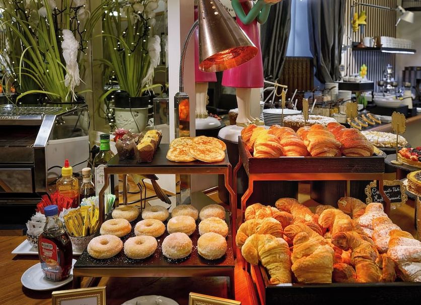 Buffet Photo