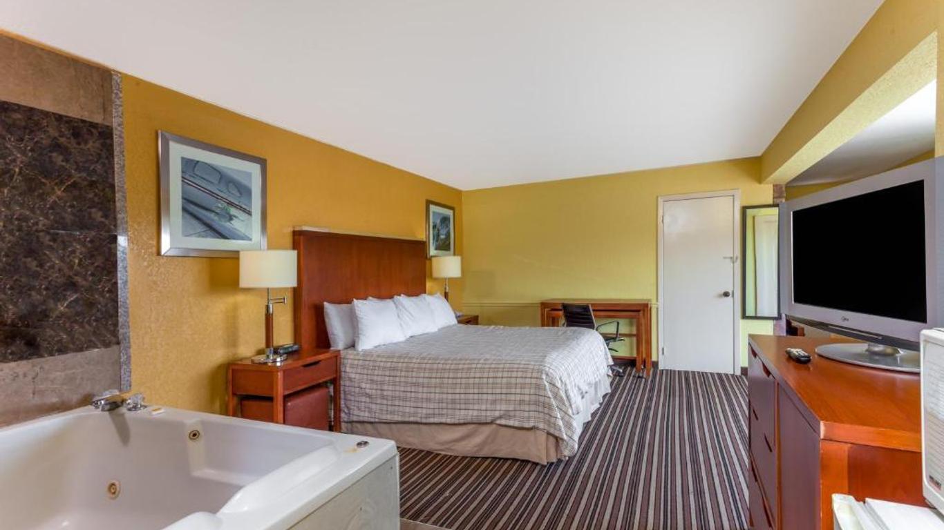 Lodge at Mill Creek, a Ramada by Wyndham