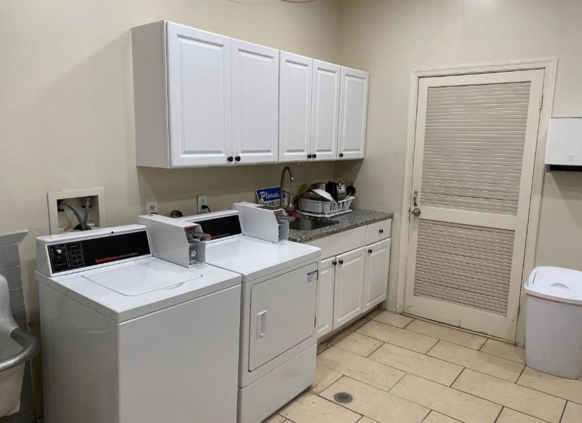 Laundry facility Photo