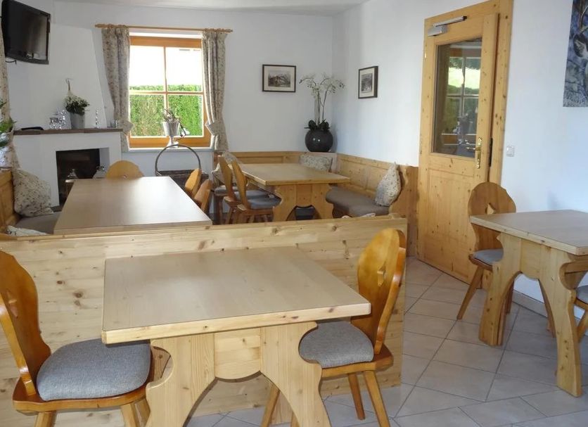Dining room Photo
