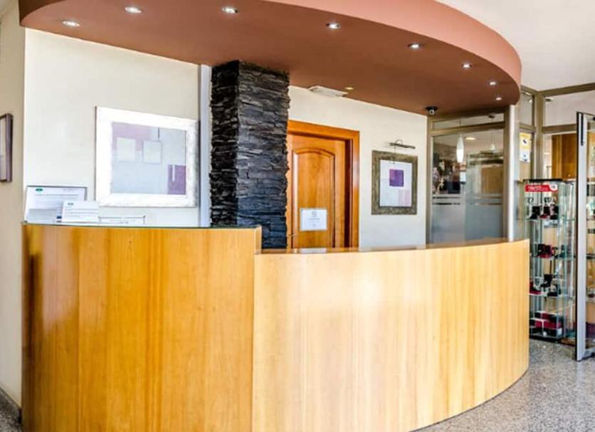 Front desk Photo