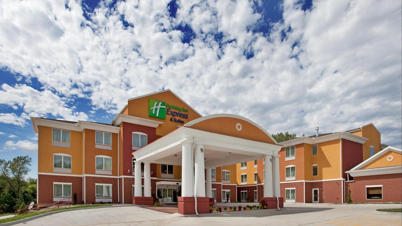 Holiday Inn Express Hotel & Stes Kansas City Sports Complex, An IHG Hotel