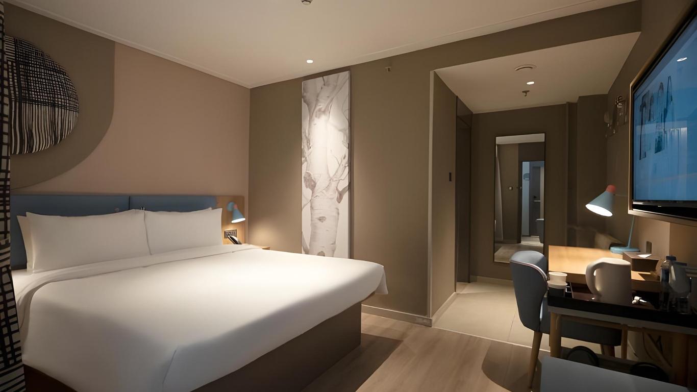 Home Inn Neo Urumqi Beijing South Road Railway Bureau Metro Station