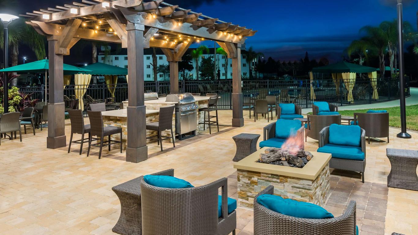 Homewood Suites by Hilton Orlando-Nearest to Universal Studios