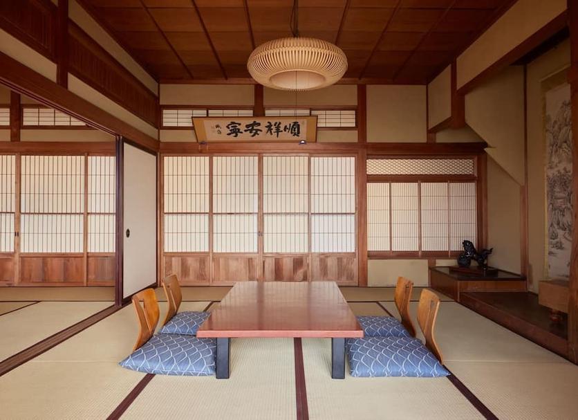 Dining room Photo
