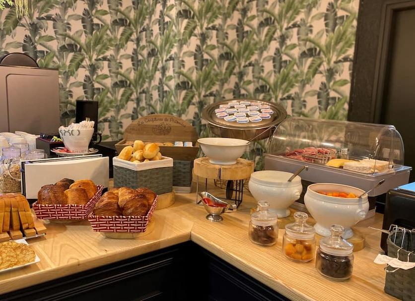 Buffet Photo