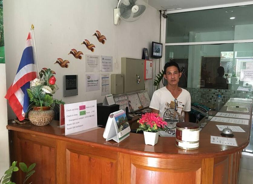 Front desk Photo