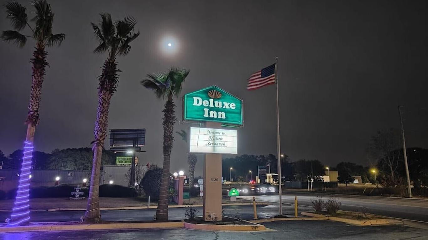 Deluxe Inn - Savannah