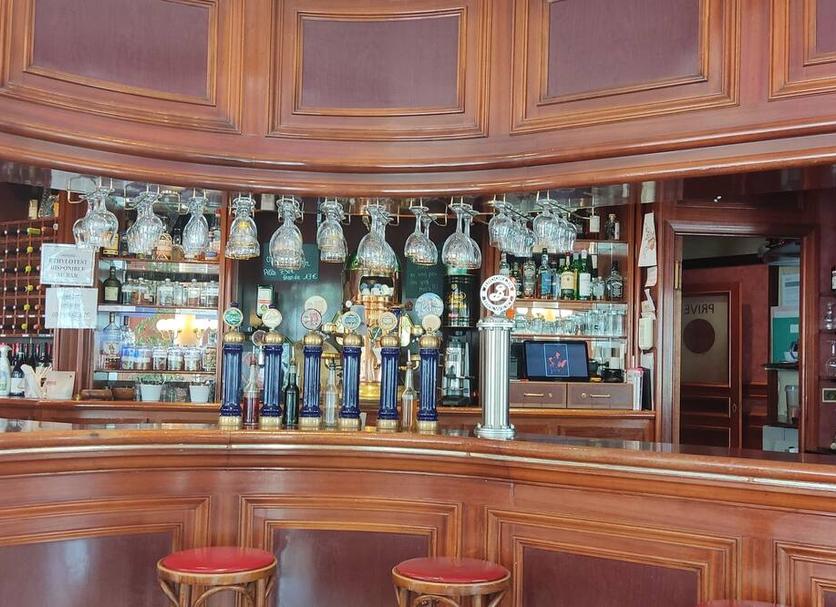 Bar Photo
