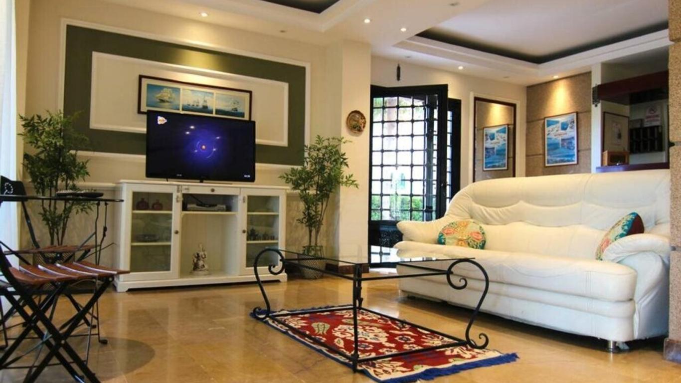 Akpinar Marin Hotel