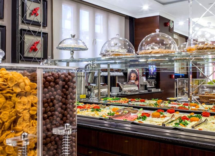 Buffet Photo