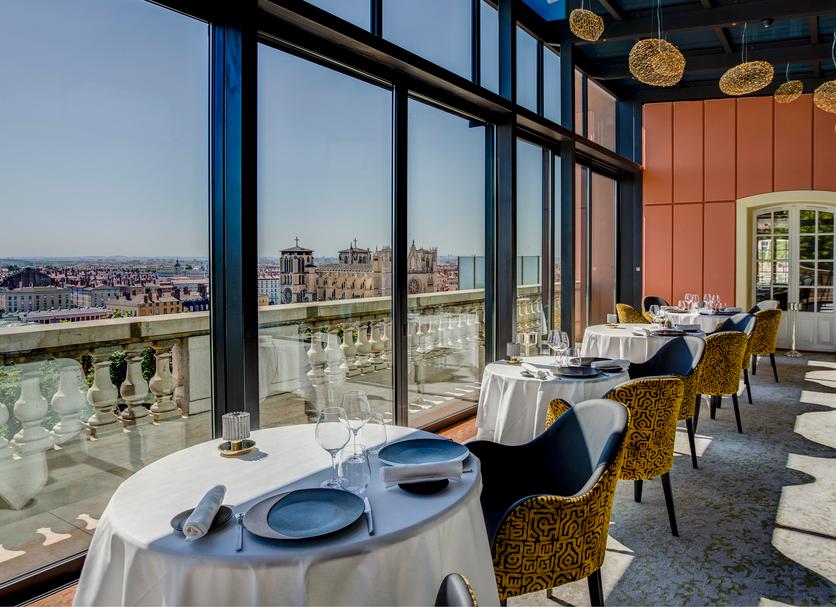 Restaurant Photo
