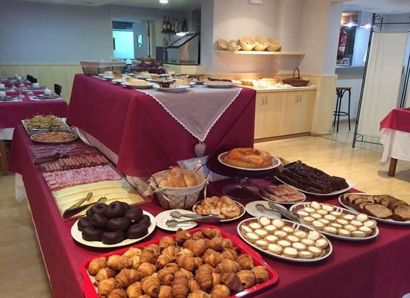Buffet Photo