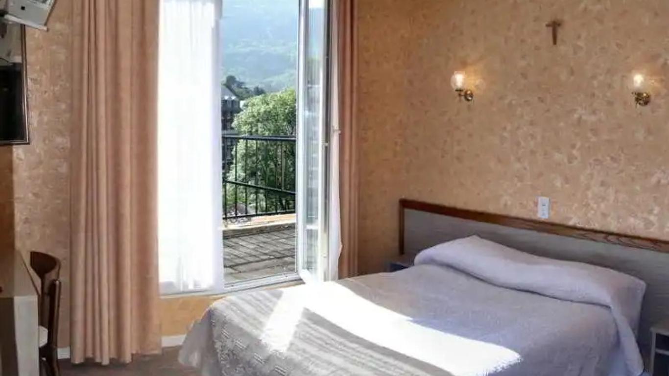 Hôtel des Rosiers