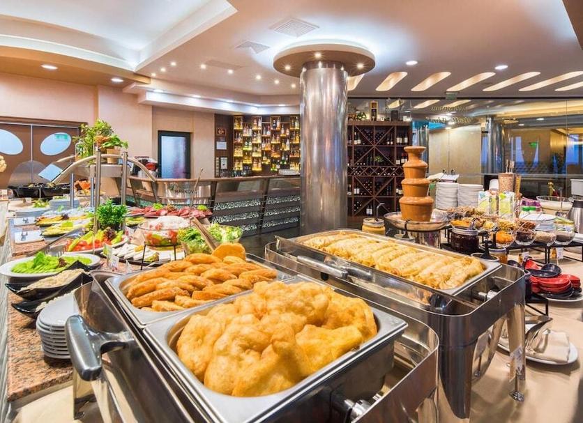 Buffet Photo
