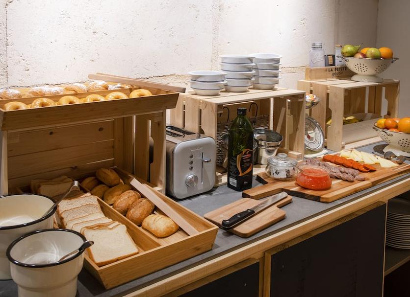 Buffet Photo