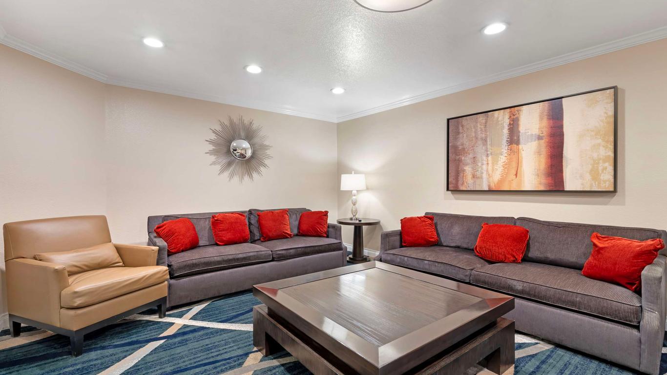 Best Western Plus Newport Mesa Inn