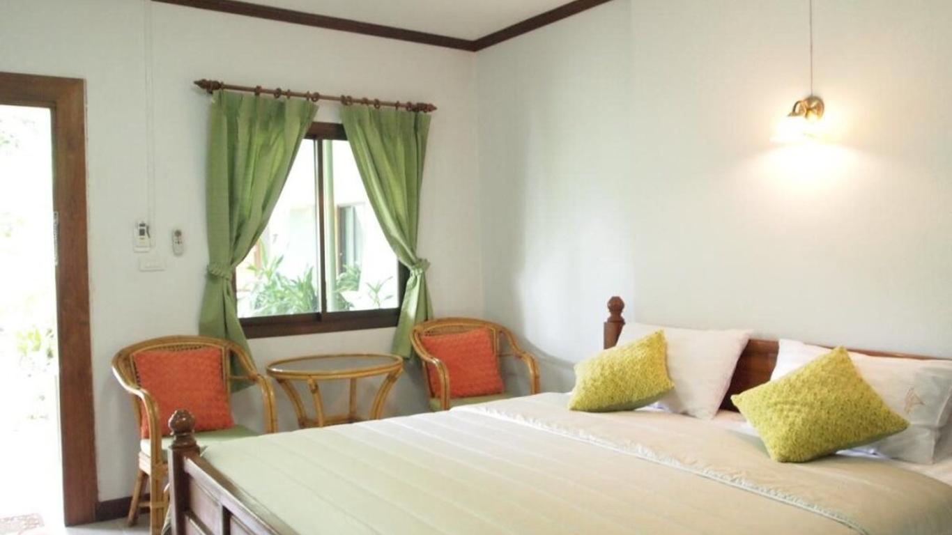 Baan Sala Lung Dam Hotel