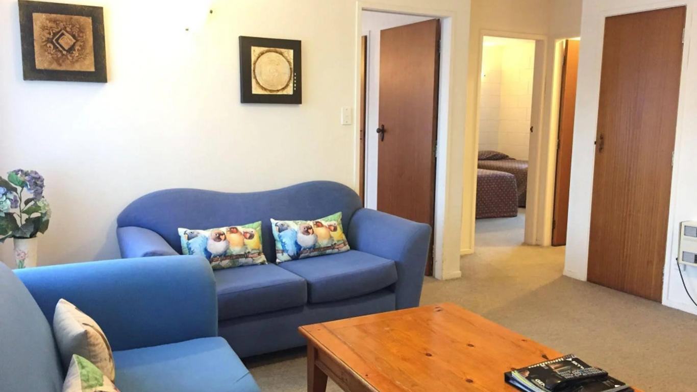 Boundary Court Motor Inn