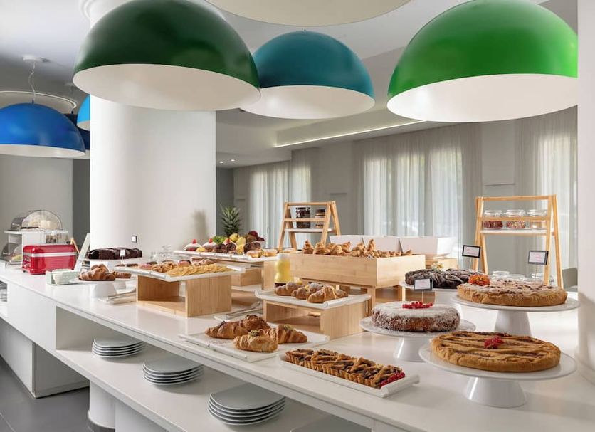 Buffet Photo