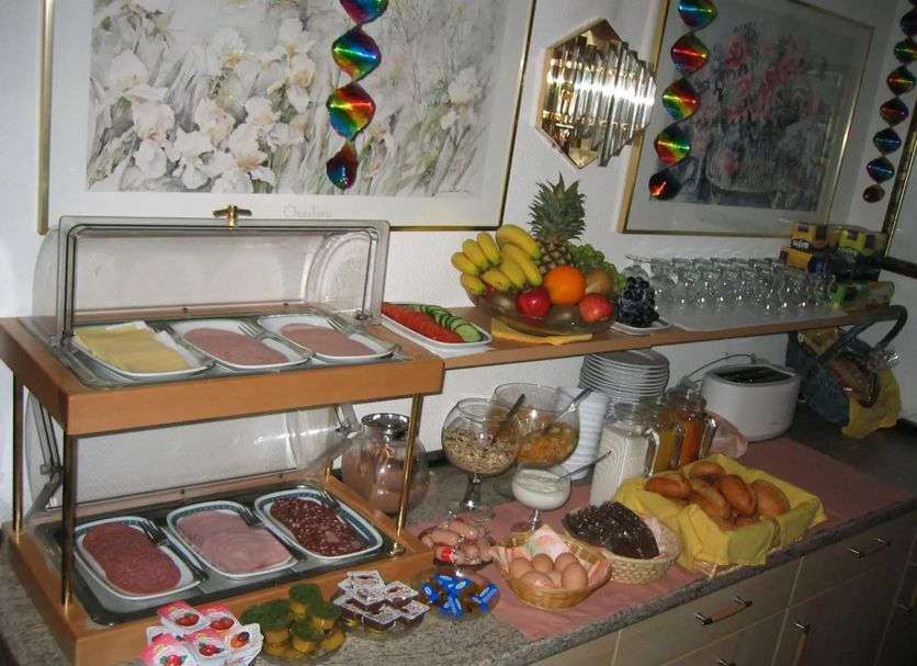 Buffet Photo