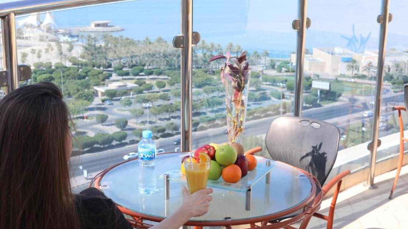 Corniche Hotel & Suites