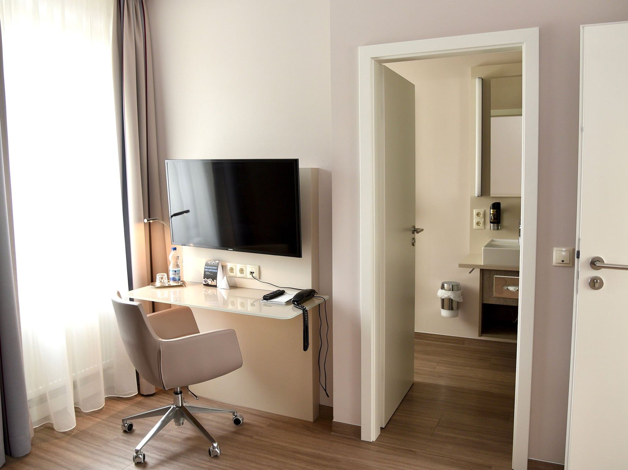 Room amenity