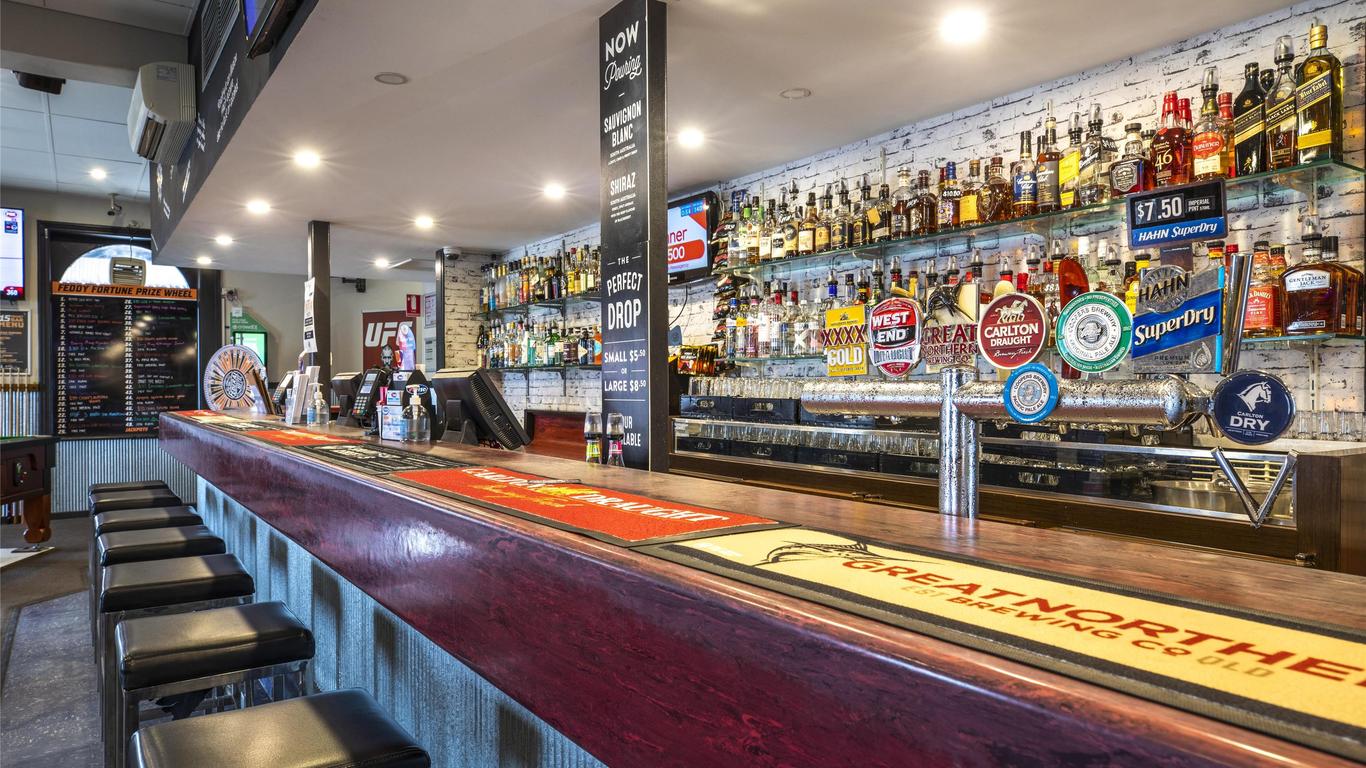 Nightcap at Federal Hotel Mt Gambier
