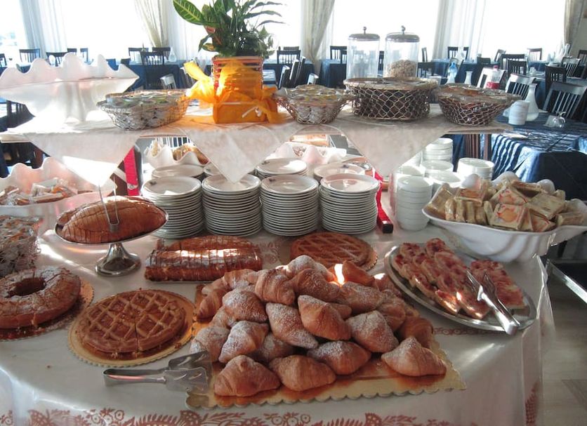 Buffet Photo
