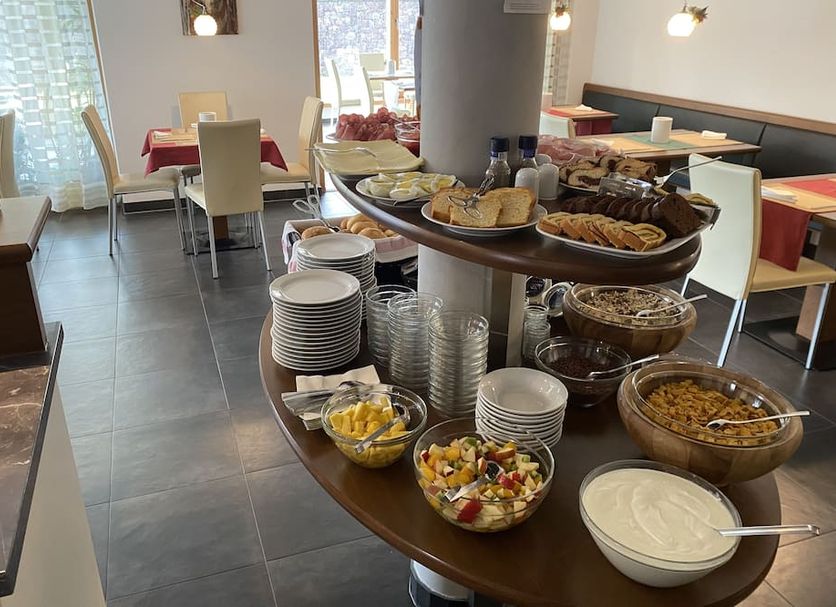 Buffet Photo