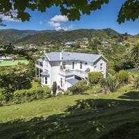 Sennen House