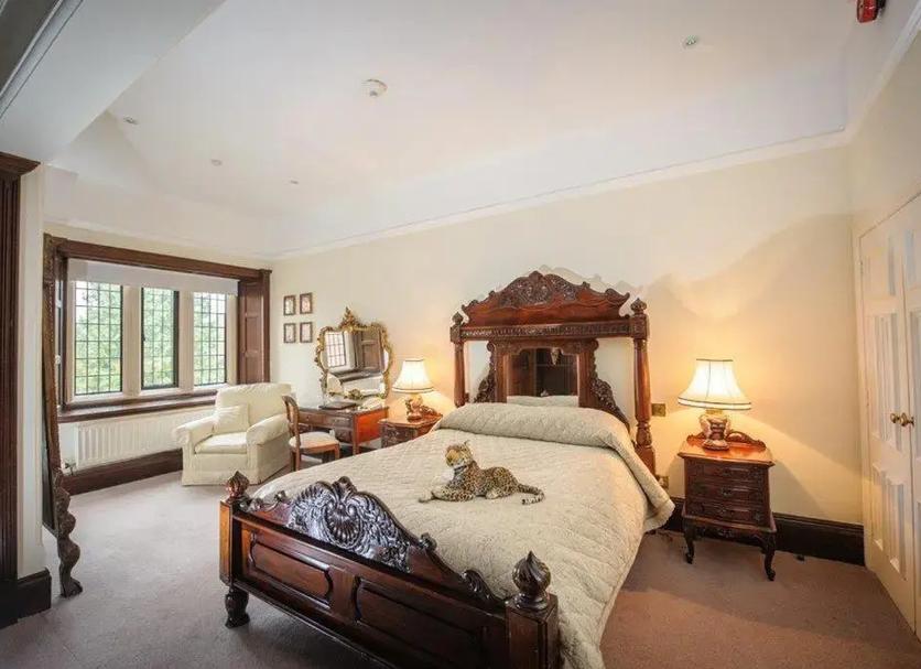Bedroom Photo