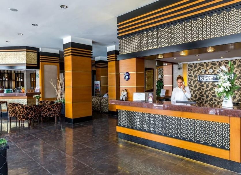 Front desk Photo