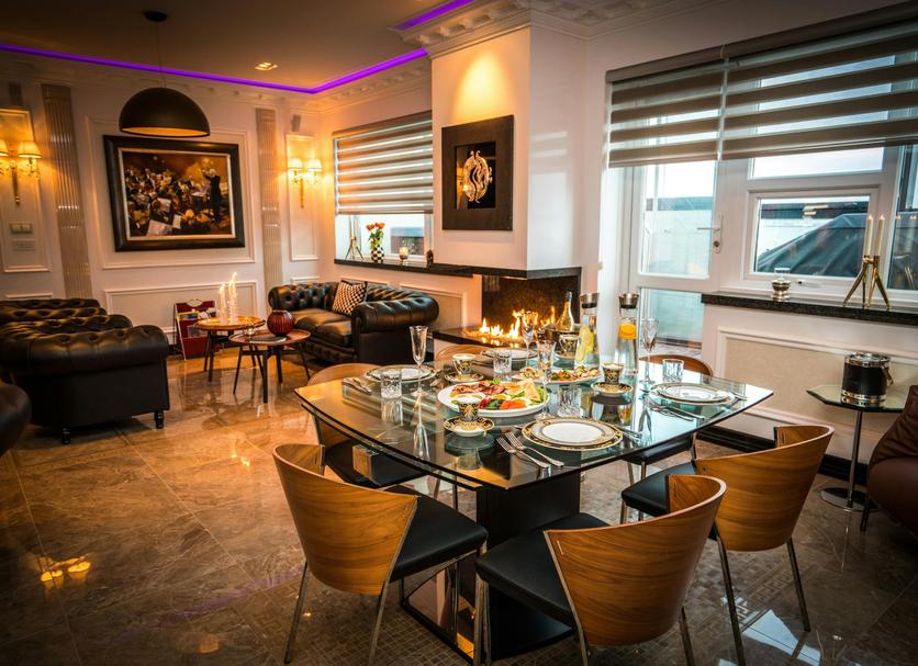Restaurant Photo