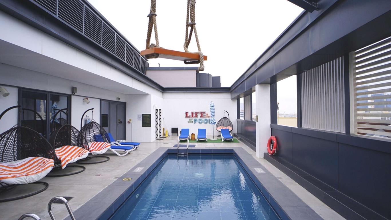 Hampton by Hilton Dubai Al Seef