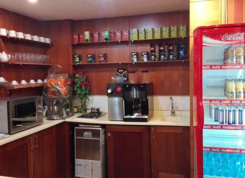 Kitchen Photo