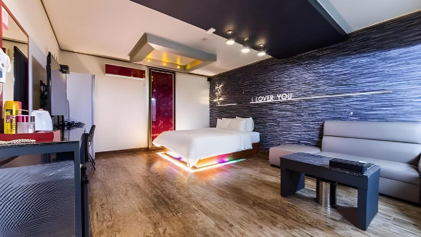 Wow Motel