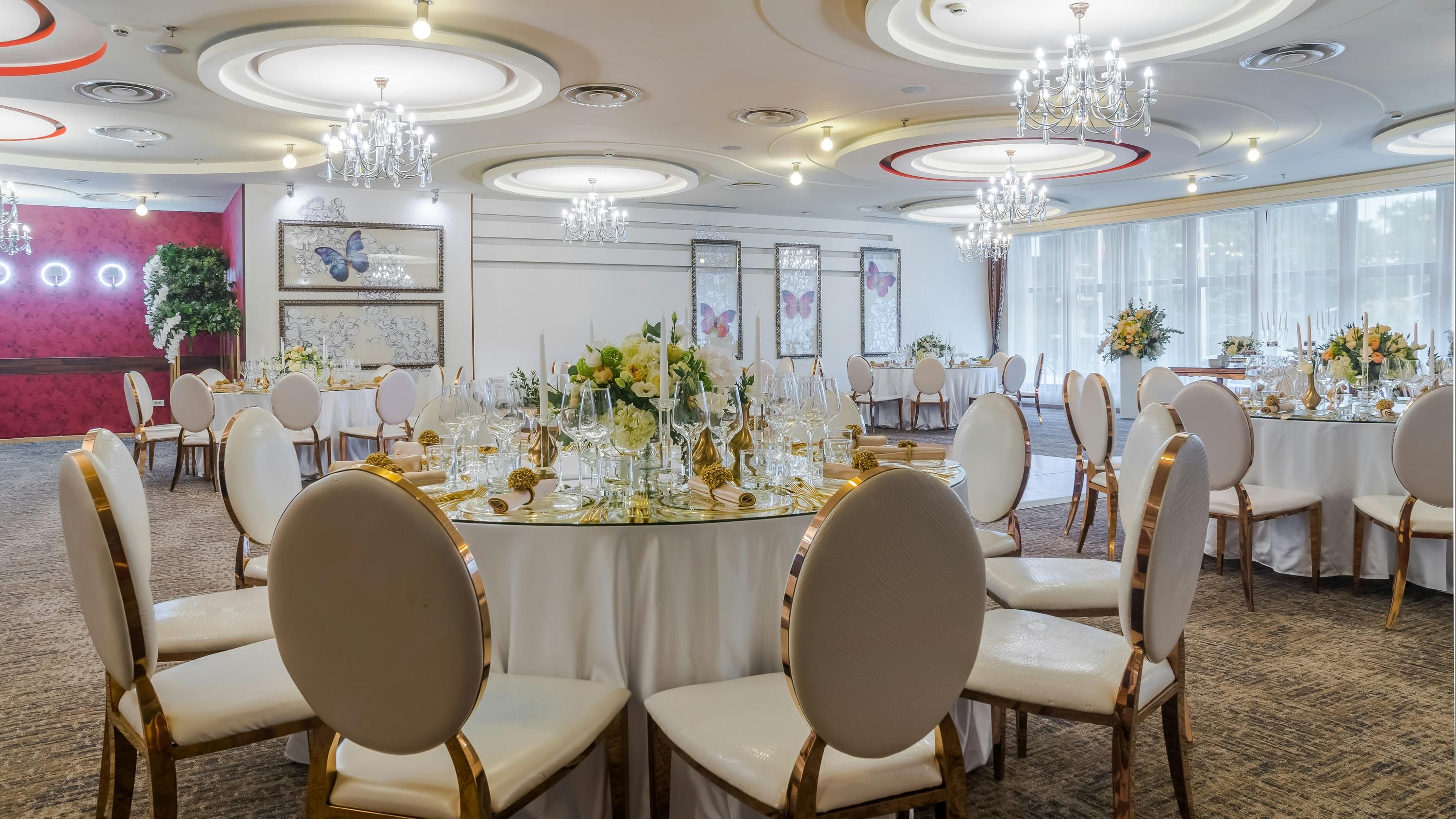 Banquet hall